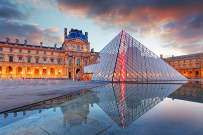 Paris Louvre Müzesi'nde sanatın derinliklerine yolculuk