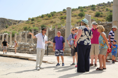 Turist rehberliği kanun teklifi komisyondan geçti