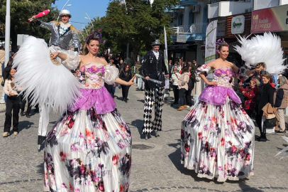 Doğu kışı yaşarken, Datça’da Badem Çiçeği Festivali başladı