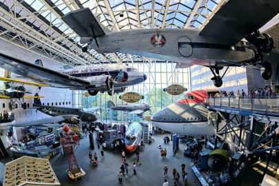 Ulusal Hava ve Uzay Müzesi ziyaretçilerini büyülüyor