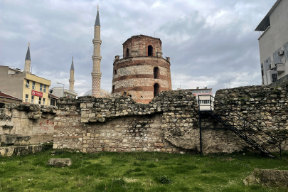 Makedon Kulesi'nin restorasyon çalışmaları sürüyor