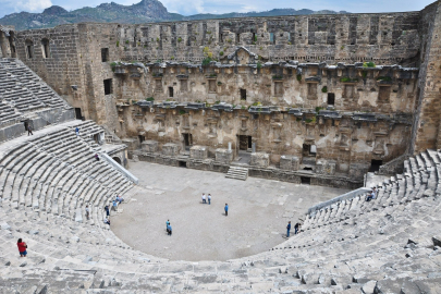 Turizm sezonunda müze ve ören yerleri gece 00.00'a kadar açık