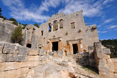 Antik Alahan Manastırı: Doğanın ve Tarihin Buluşma Noktası