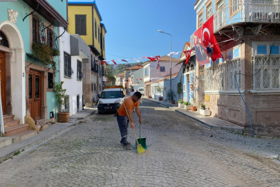 Ayvalık’ta, bayram tatilinde yaklaşık 15 bin ton çöp toplandı