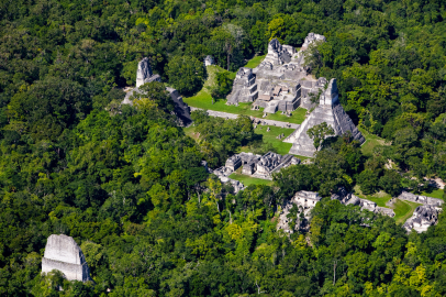 Maya Mirası: Tikal Millî Parkı