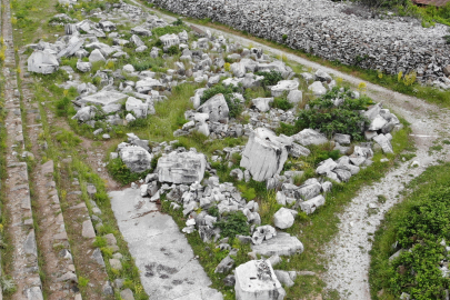 Kyzikos’taki 15 bin kişilik antik tiyatro Erdek turizmine kazandırılacak