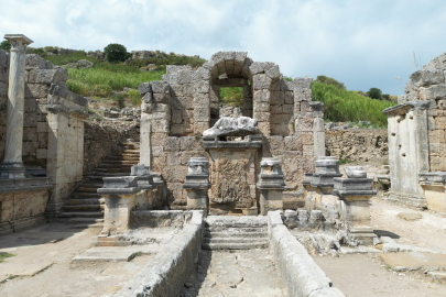 Perge’deki Kestros Çeşmesi, 1800 yıl aradan sonra suyla buluşacak