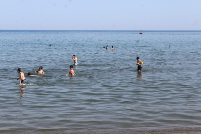 Alanya'da sıcaklık araç termometresinde 50 dereceye ulaştı