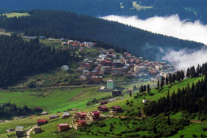 Yaylada göl manzaralı turizm tesisi inşaatına tepki