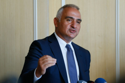 Bakan Ersoy: 'FTI misafirleri mağdur edilmeyecek'