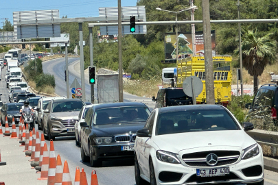 Bodrum’da kırmızı alarm, kilometrelerce araç kuyrukları oluştu