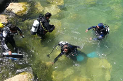 The diving season has opened at Lake Van