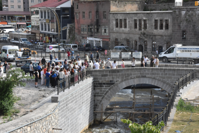 Tren yolcuları Bitlis’in doğal ve tarihi mekanlarını gezdi