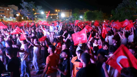 A Milli Futbol Takımı’nın çeyrek finale yükselmesi Edirne’de coşkuyla kutlandı