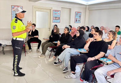 Kütahya’da sürücü adaylarına trafik eğitimi