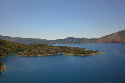 Nemrut ve Van Gölü için 8 kilometre yüzdüler