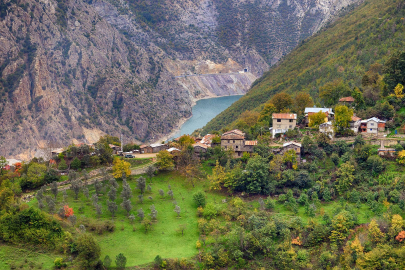 Borçka'da yapılacak turizm projesine karşı protesto