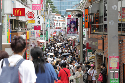 Yabancı ziyaretçi rekoru kıran Japonya'ya turist akını sürüyor