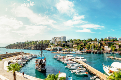 Antalya turizmde tüm zamanların en iyi 8 ayını yaşıyor