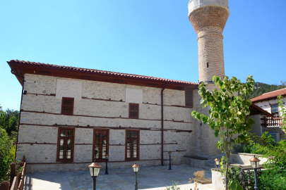 Antalya’daki 600 yıllık Sarıhacılar Camii restore edildi