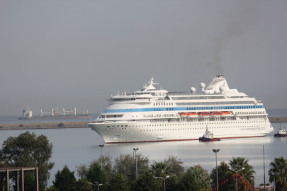 Kruvaziyerle Samsun'a gelen Ruslar, alışveriş turizmi yaratıyor