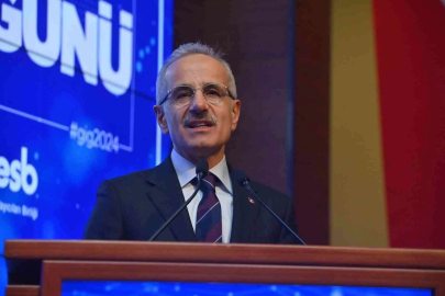 Uraloğlu:"Yolculuk süresi 4 saatten 1 saat 30 dakikaya düşecek"