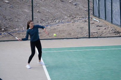 Erciyes'te, ilk uluslararası tenis turnuvası başladı