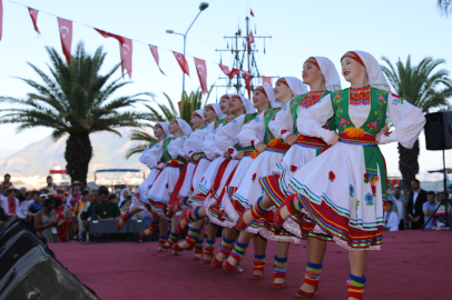 Alanya’da Dans ve Müzik Dolu Festival Coşkusu