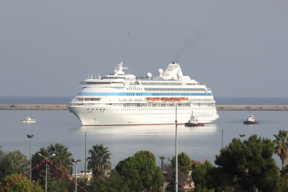 Astoria Grande, 1151 Rus Turist ile Samsun Limanı'na Demir Attı