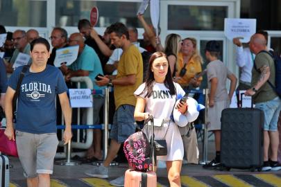 Antalya, 10 Yılın Turizm Rekorunu Rusya ve Almanya ile Kırdı