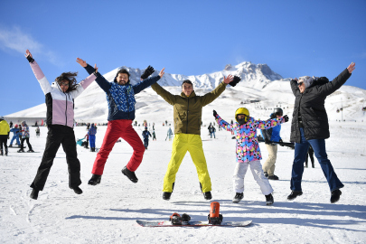 Erciyes’te Hafta Sonu 70 Bin Kişi ile Ziyaretçi Rekoru