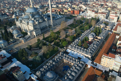 Fatih Külliyesi'ndeki Karadeniz Medresesi Hayat Buluyor