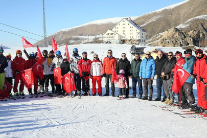 Kop Dağı Kayak Merkezi Sezonu Coşkuyla Açtı